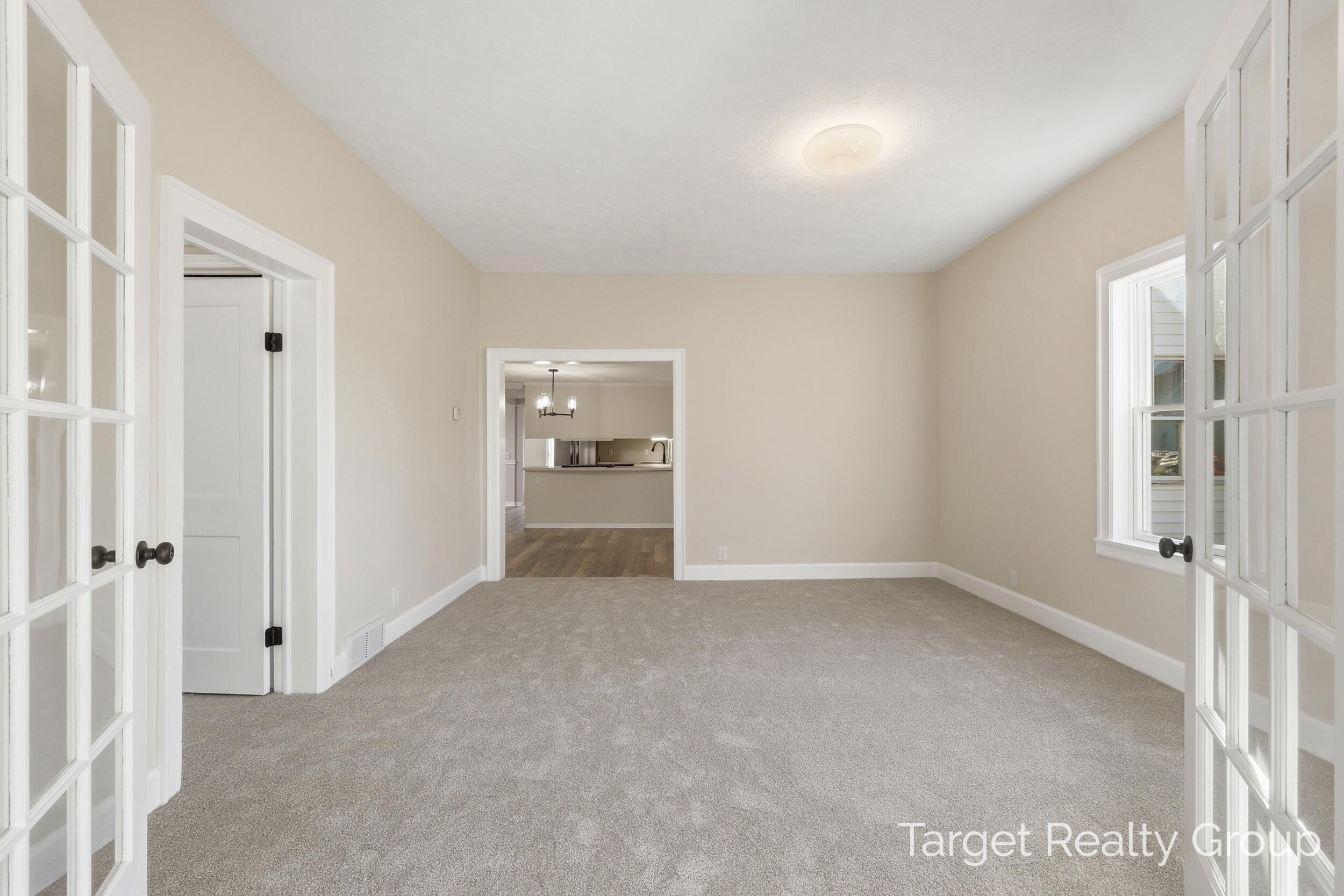 46 Hoskins Street Hesperia, MI 49421 - Photo 4 of 39 Large Living Room View 1