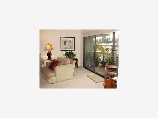 2333 Sharon Road Menlo Park, CA 94025 - Photo 3 of 9