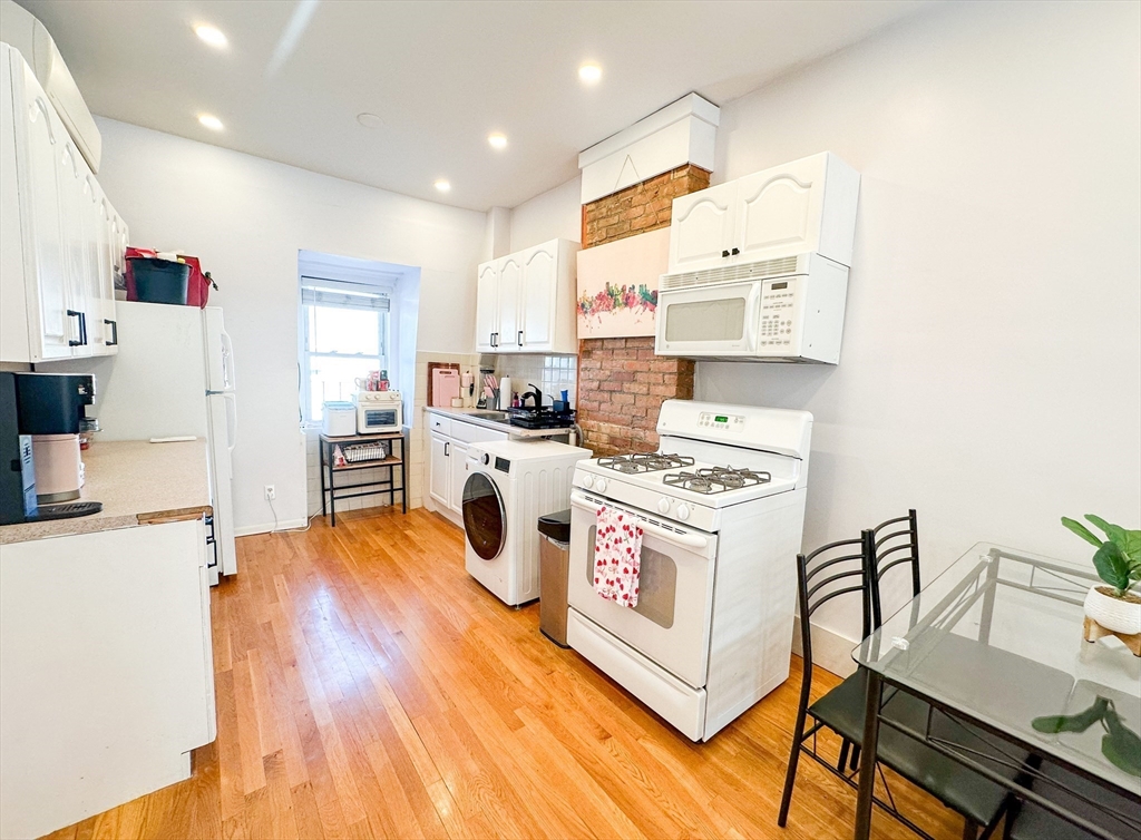 4 Viking Street, Unit 2 Boston, MA 02127 - Photo 4 of 10