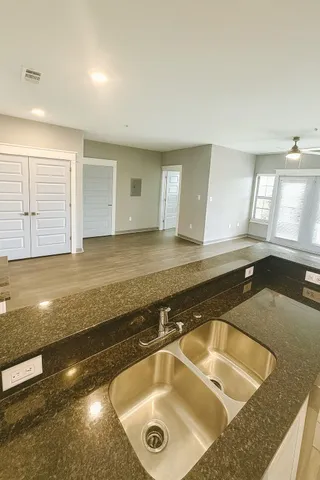 $1,400 | 200 Maple Lane, Unit 1201, Elgin, TX 78621