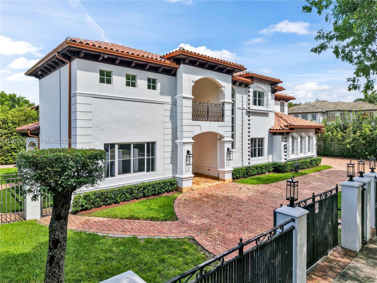 16763 Northwest 77th Path Miami Lakes, FL 33016 - Photo 36 of 63