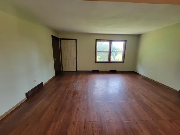 $1,600 | 205 Sharon Street, Unit A, Darien, WI 53114