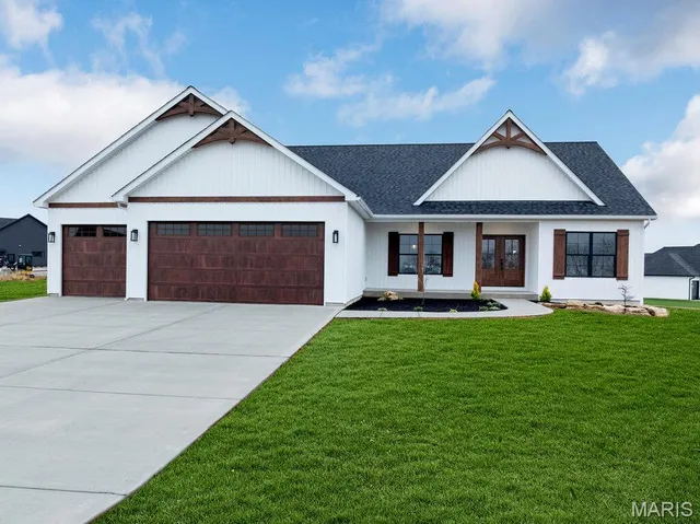 $595,000 | 70 Eagle Watch Drive, Silex, MO 63377