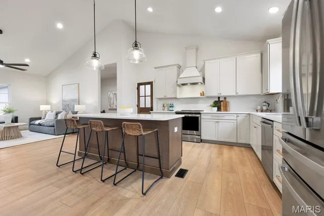 $595,000 | 70 Eagle Watch Drive, Silex, MO 63377