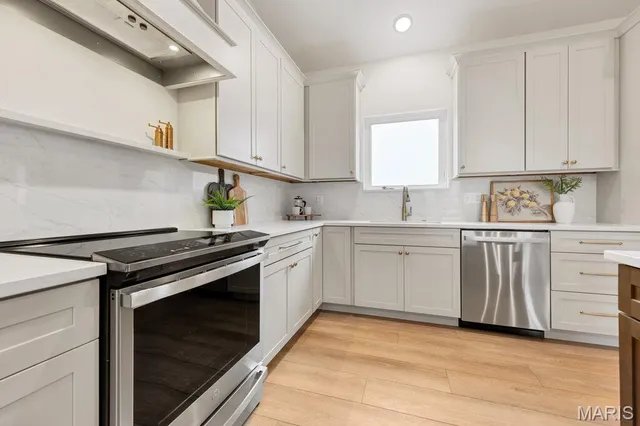 $595,000 | 70 Eagle Watch Drive, Silex, MO 63377