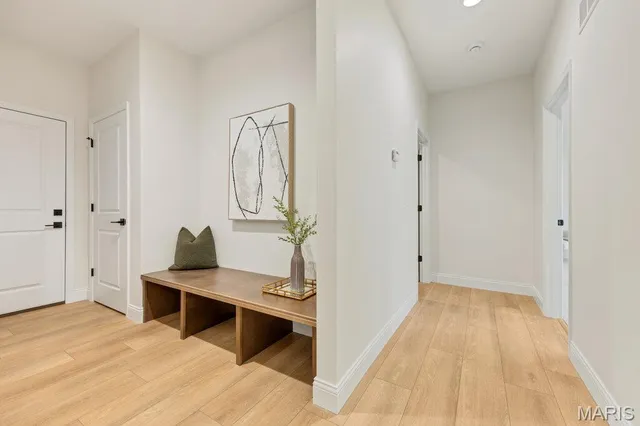 $595,000 | 70 Eagle Watch Drive, Silex, MO 63377