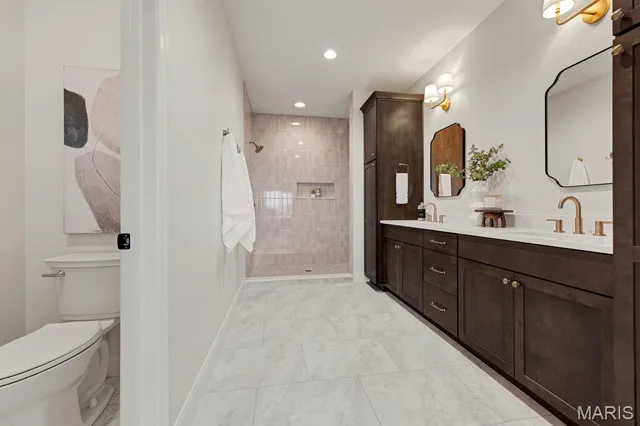 $595,000 | 70 Eagle Watch Drive, Silex, MO 63377