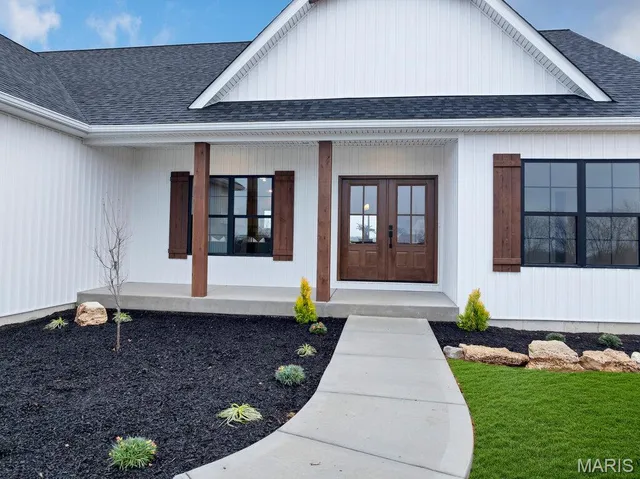 $595,000 | 70 Eagle Watch Drive, Silex, MO 63377