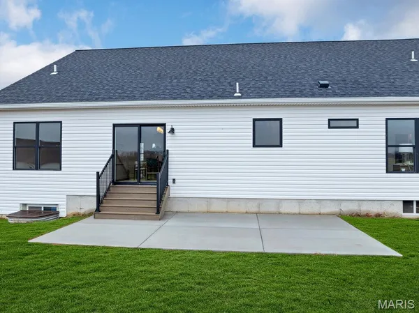 $589,000 | 70 Eagle Watch Drive, Silex, MO 63377