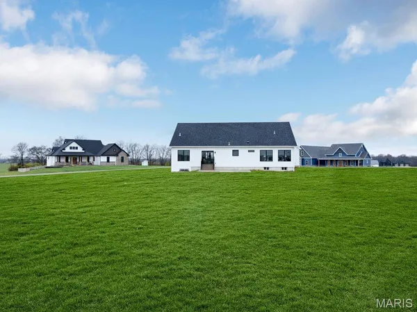 $589,000 | 70 Eagle Watch Drive, Silex, MO 63377