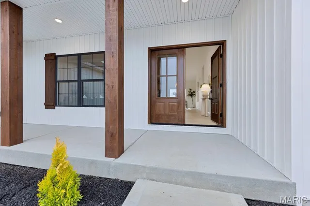 $595,000 | 70 Eagle Watch Drive, Silex, MO 63377