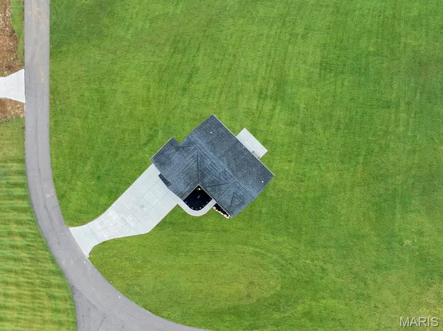 $595,000 | 70 Eagle Watch Drive, Silex, MO 63377