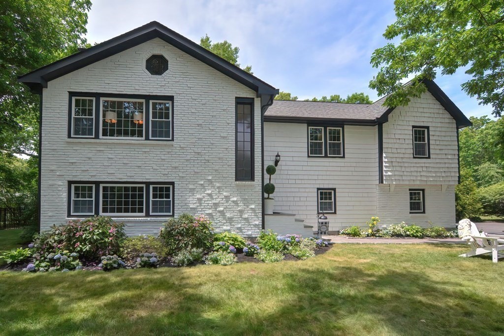 6 Partridge Road Medfield, MA 02052 - Photo 1 of 42 Gallery Image 1