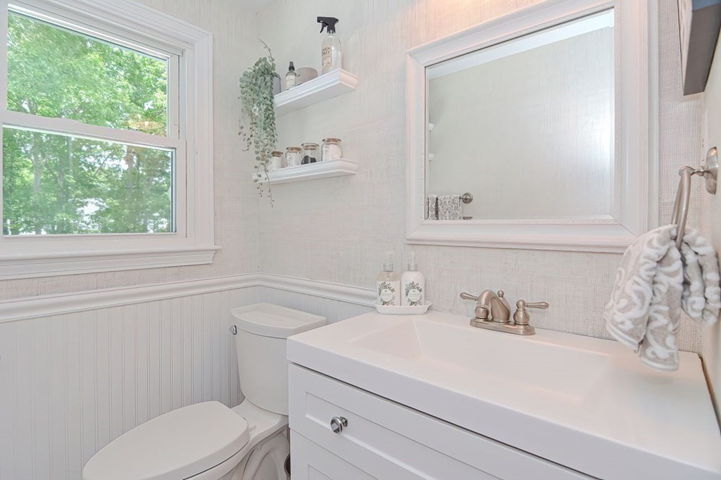 6 Partridge Road Medfield, MA 02052 - Photo 21 of 42 Gallery Image 21