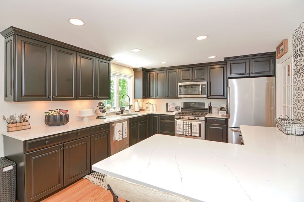 6 Partridge Road Medfield, MA 02052 - Photo 10 of 42 Gallery Image 10
