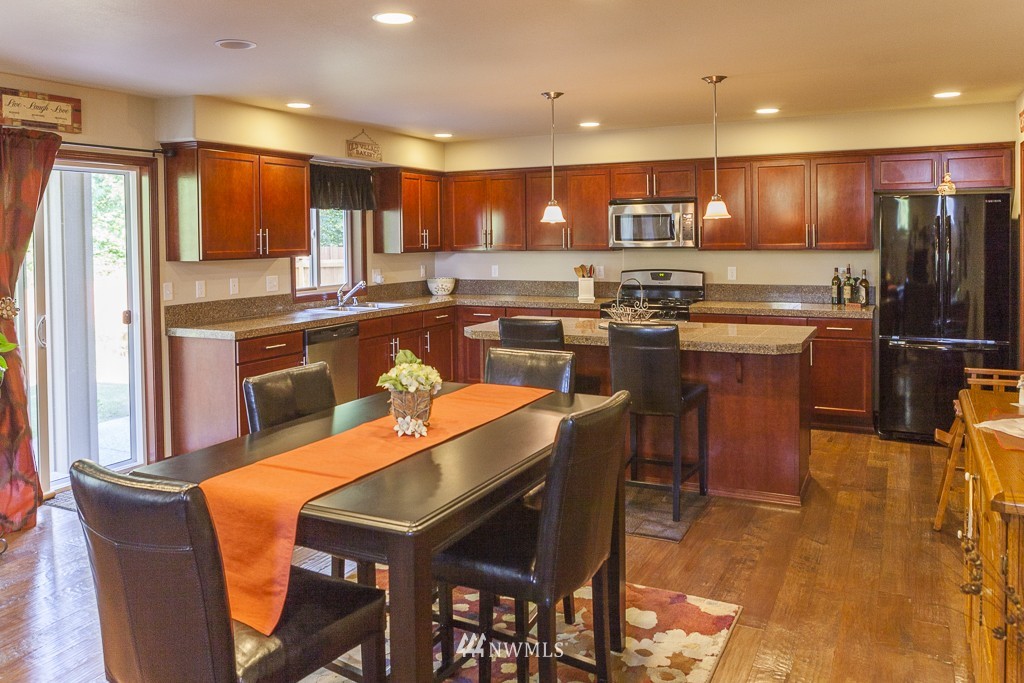 324 Barry Loop Mount Vernon, WA 98274 - Photo 3 of 21 Gallery Image 3