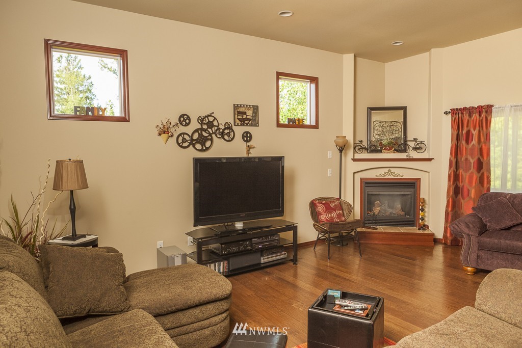 324 Barry Loop Mount Vernon, WA 98274 - Photo 5 of 21 Gallery Image 5