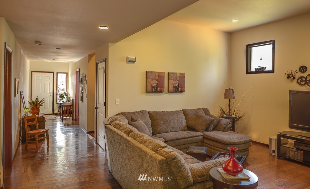324 Barry Loop Mount Vernon, WA 98274 - Photo 6 of 21 Gallery Image 6