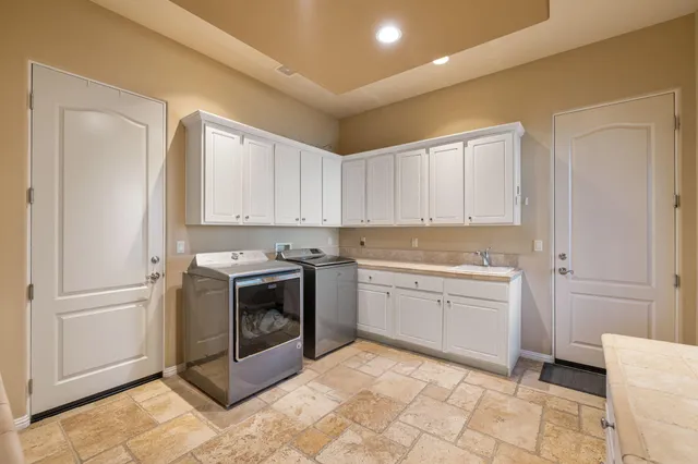 $1,749,999 | 352 Crest Lake Drive, Palm Desert, CA 92211