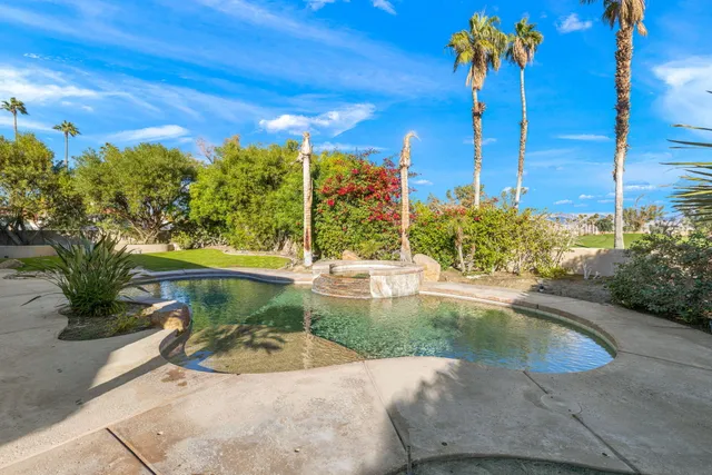 $1,749,999 | 352 Crest Lake Drive, Palm Desert, CA 92211