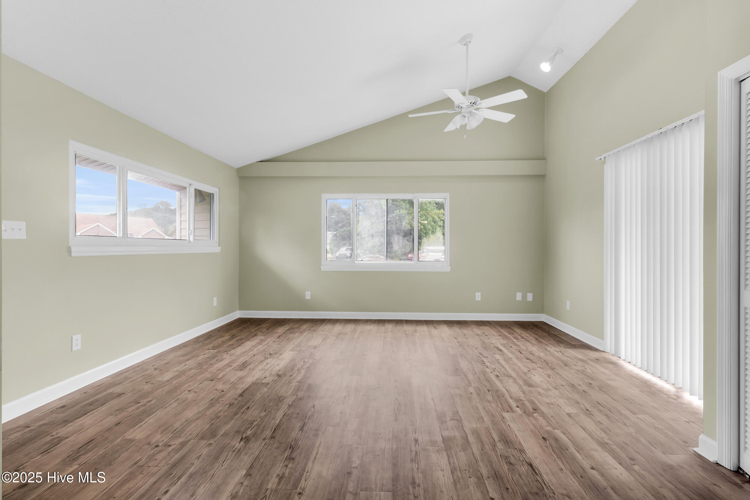 125 Pirates Road, Unit 5 New Bern, NC 28562 - Photo 11 of 36 11_22