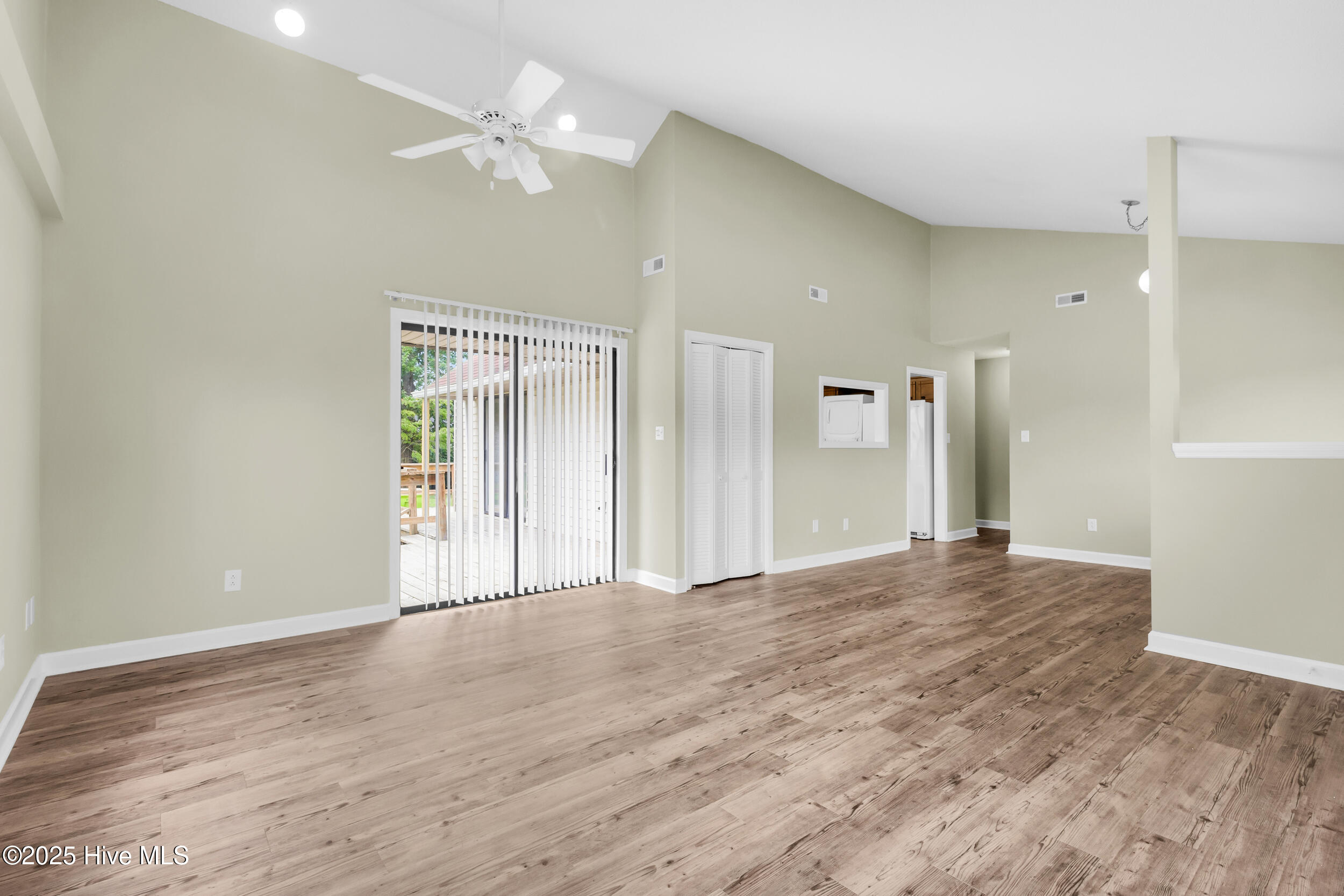 125 Pirates Road, Unit 5 New Bern, NC 28562 - Photo 12 of 36 12_23