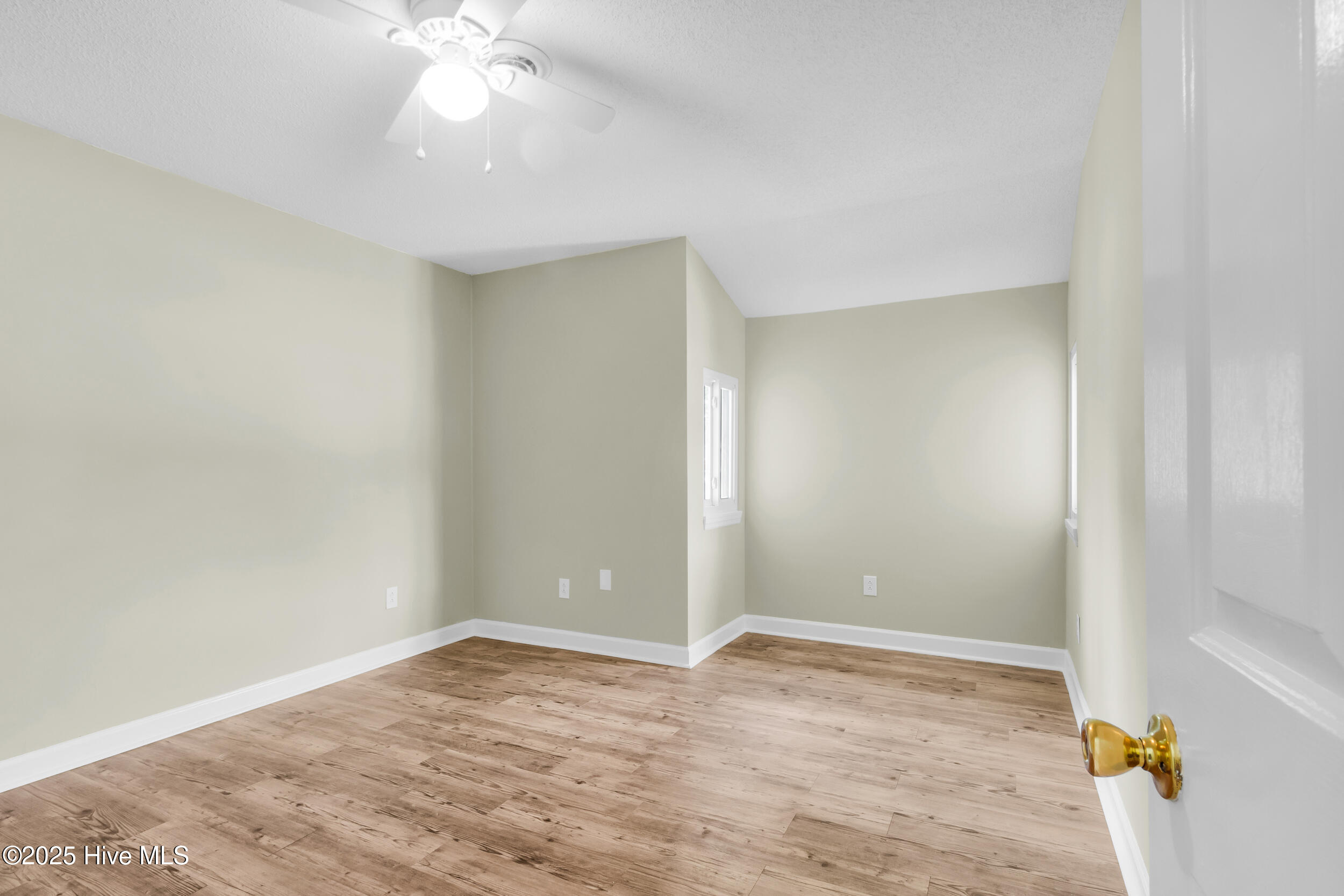 125 Pirates Road, Unit 5 New Bern, NC 28562 - Photo 2 of 36 2_13