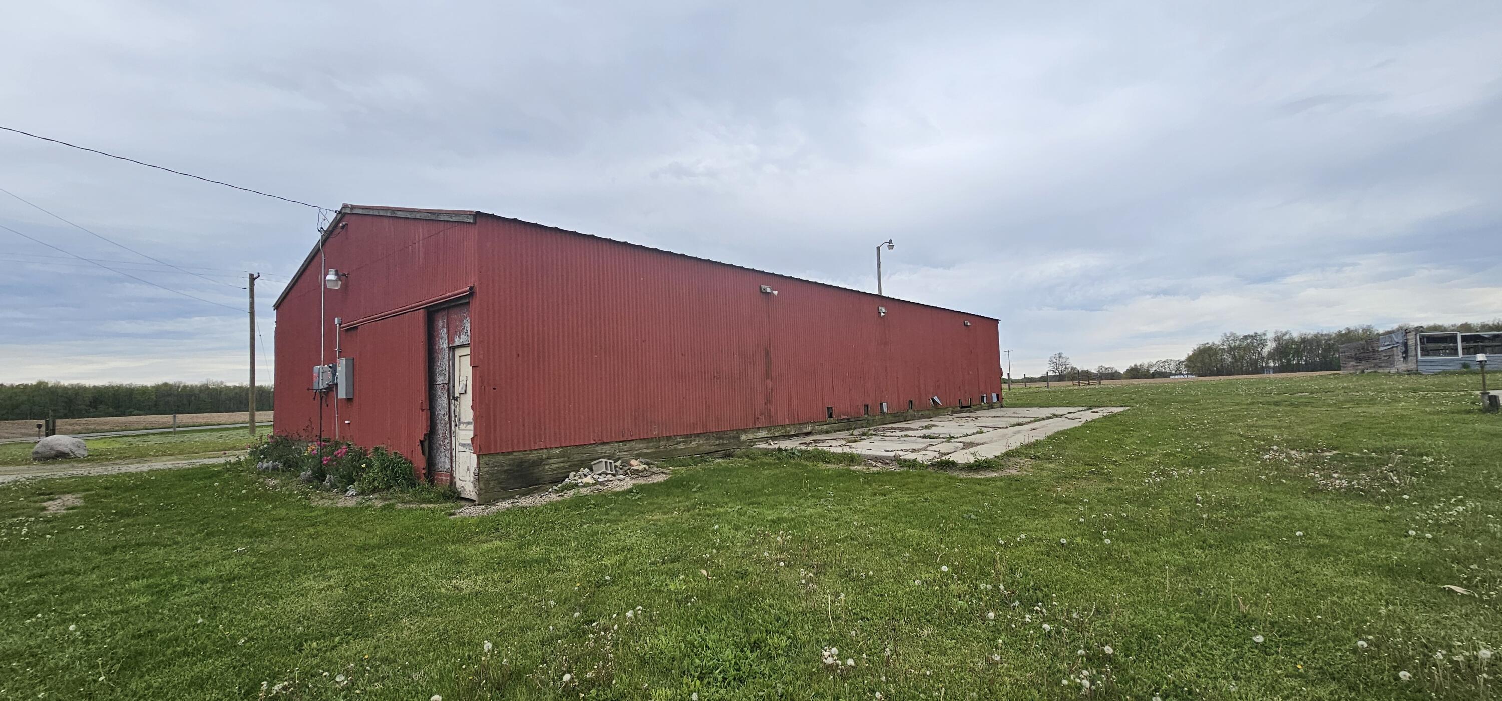 3815 Van Vleck Road Fenwick, MI 48834 - Photo 8 of 41 barn from back corner