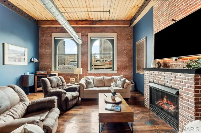 $339,000 | 901 Washington Avenue, Unit 702, St. Louis, MO 63101