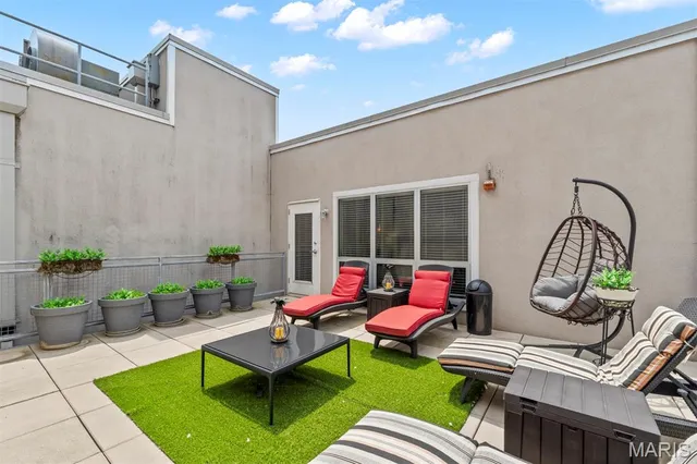 $339,000 | 901 Washington Avenue, Unit 702, St. Louis, MO 63101