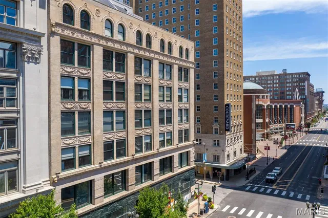 $339,000 | 901 Washington Avenue, Unit 702, St. Louis, MO 63101
