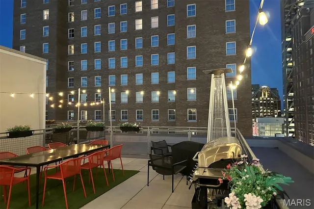 $339,000 | 901 Washington Avenue, Unit 702, St. Louis, MO 63101