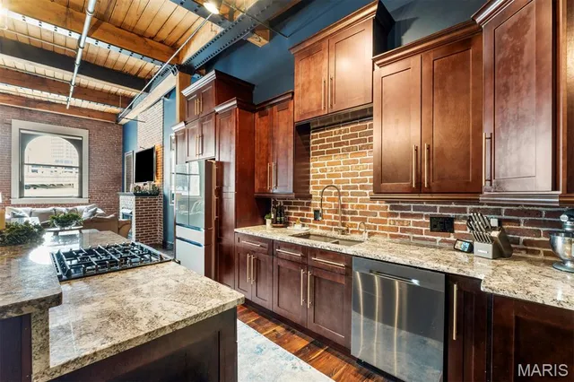 $339,000 | 901 Washington Avenue, Unit 702, St. Louis, MO 63101