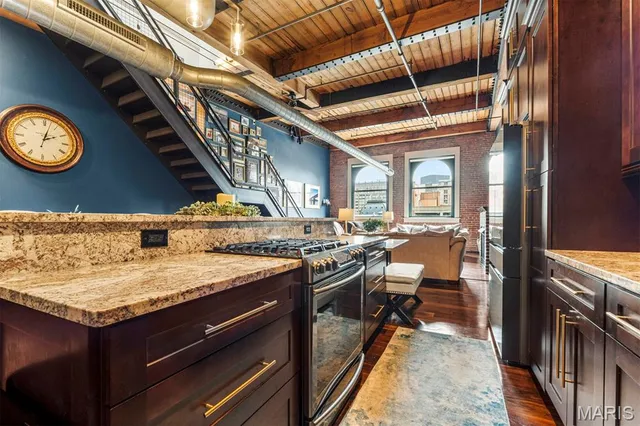 $339,000 | 901 Washington Avenue, Unit 702, St. Louis, MO 63101