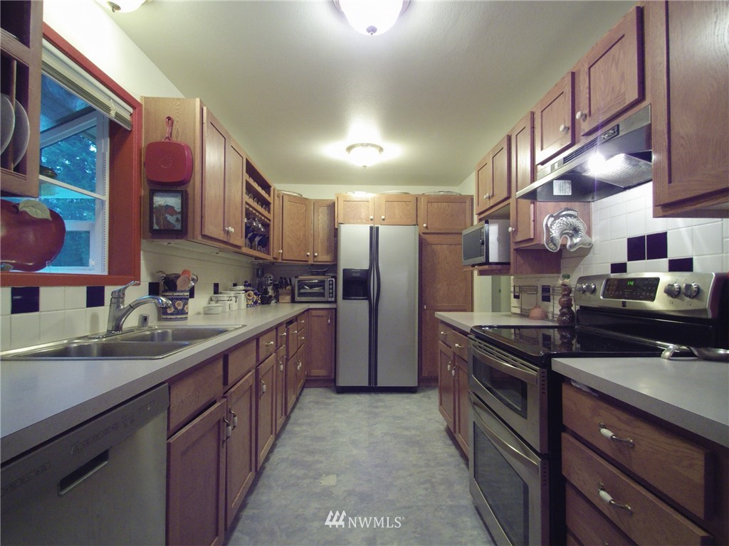 3682 Mt Pleasant Road Port Angeles, WA 98362 - Photo 9 of 36 Gallery Image 9