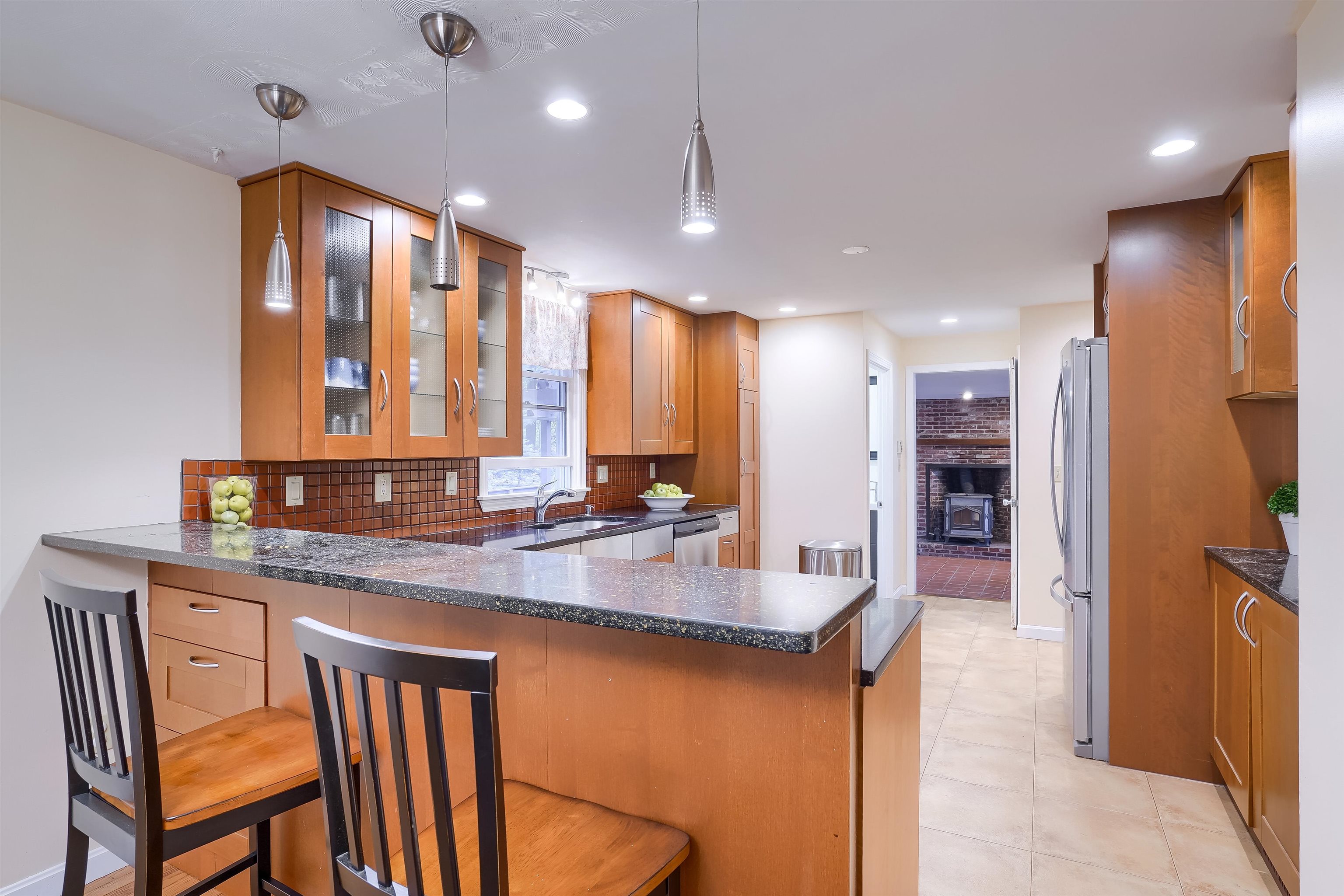13 Torrey Road Nashua, NH 03063 - Photo 11 of 37 Gallery Image 11