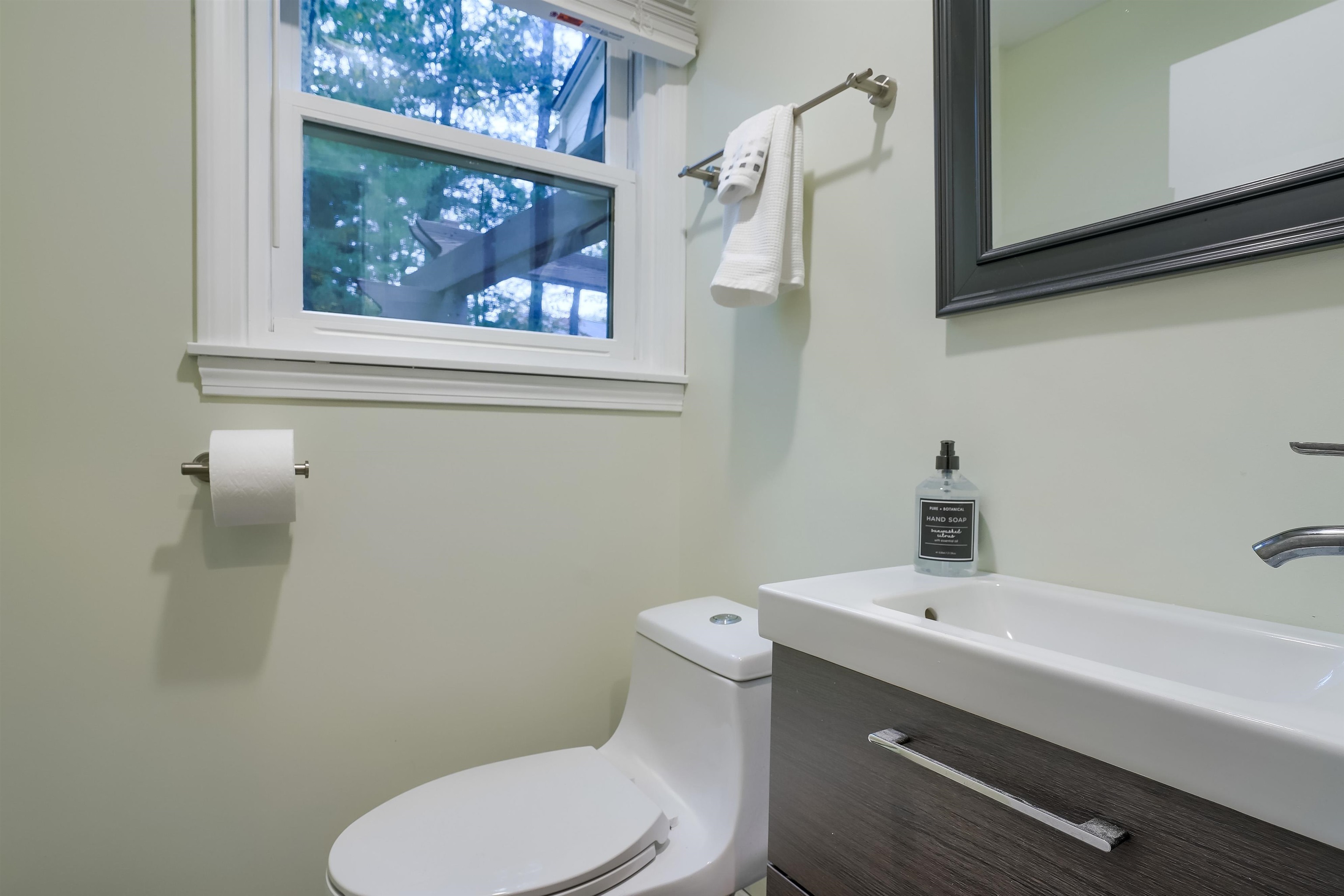 13 Torrey Road Nashua, NH 03063 - Photo 12 of 37 Gallery Image 12
