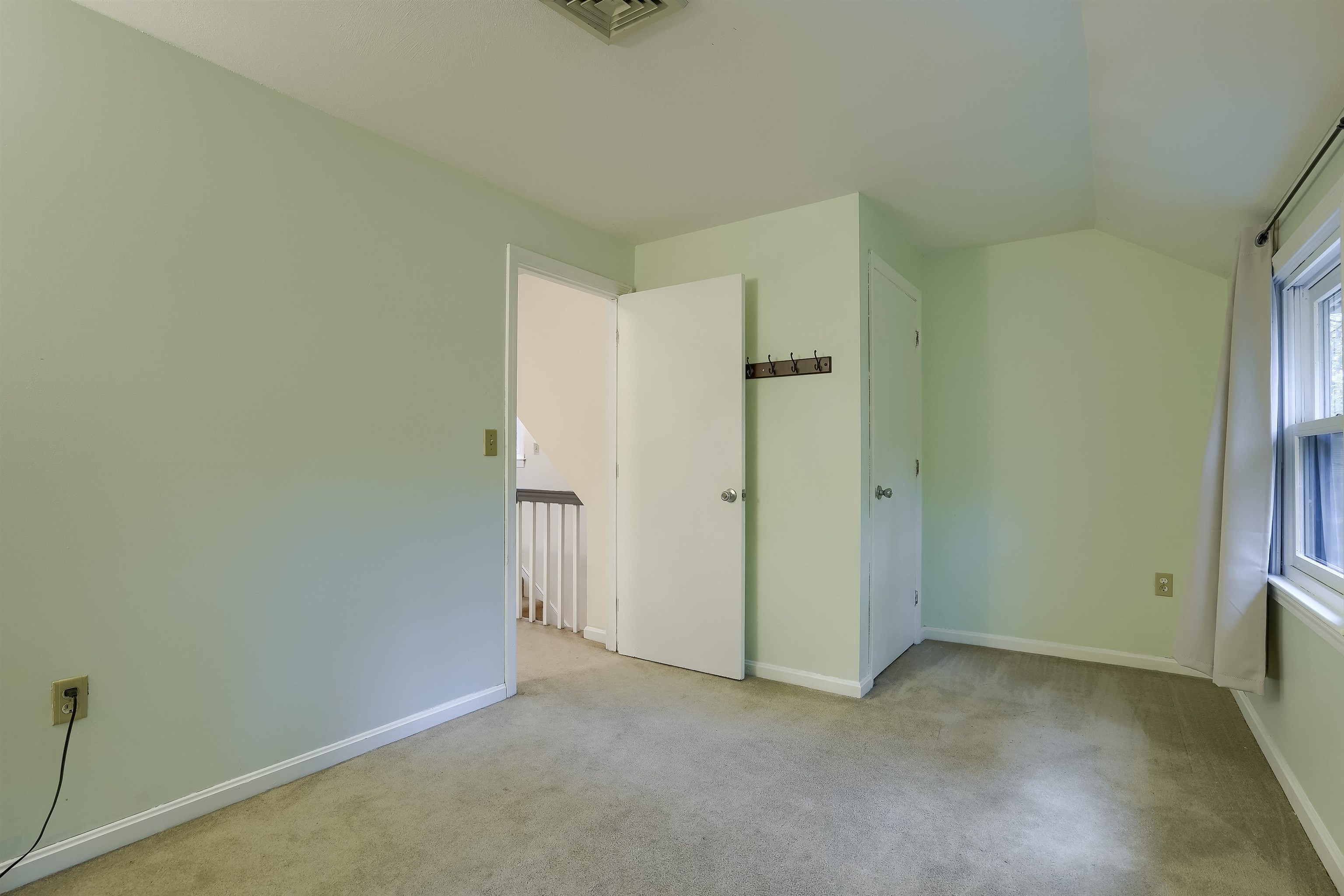 13 Torrey Road Nashua, NH 03063 - Photo 22 of 37 Gallery Image 22