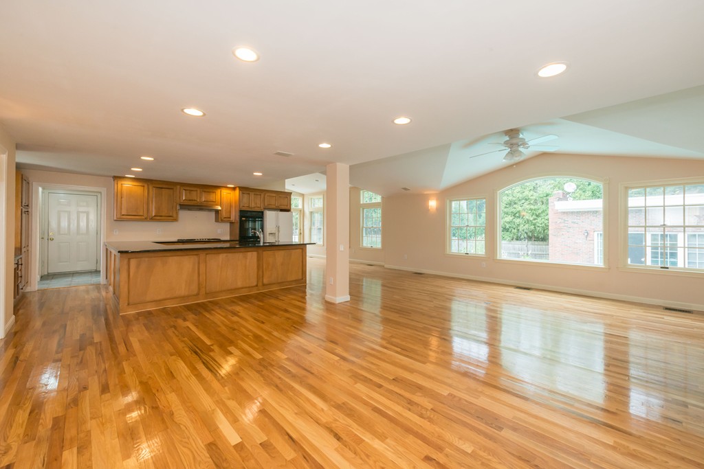 128 Worthen Road Lexington, MA 02421 - Photo 11 of 12