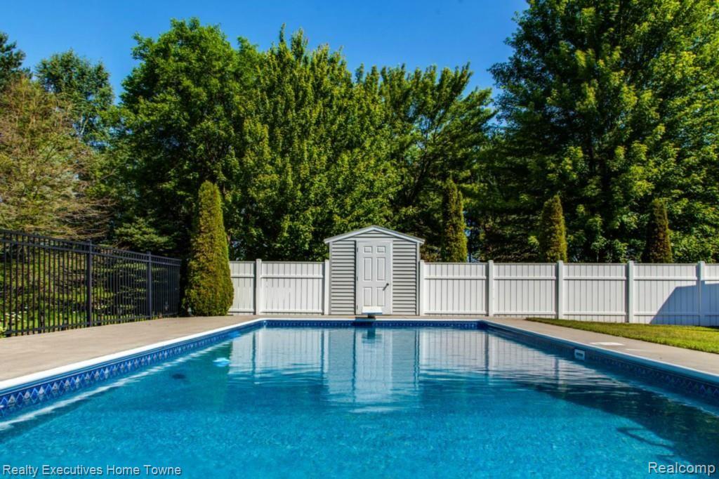 7777 State Road Fort Gratiot, MI 48059 - Photo 60 of 60 7777 State Rd 2-30_1600x1067.jpg