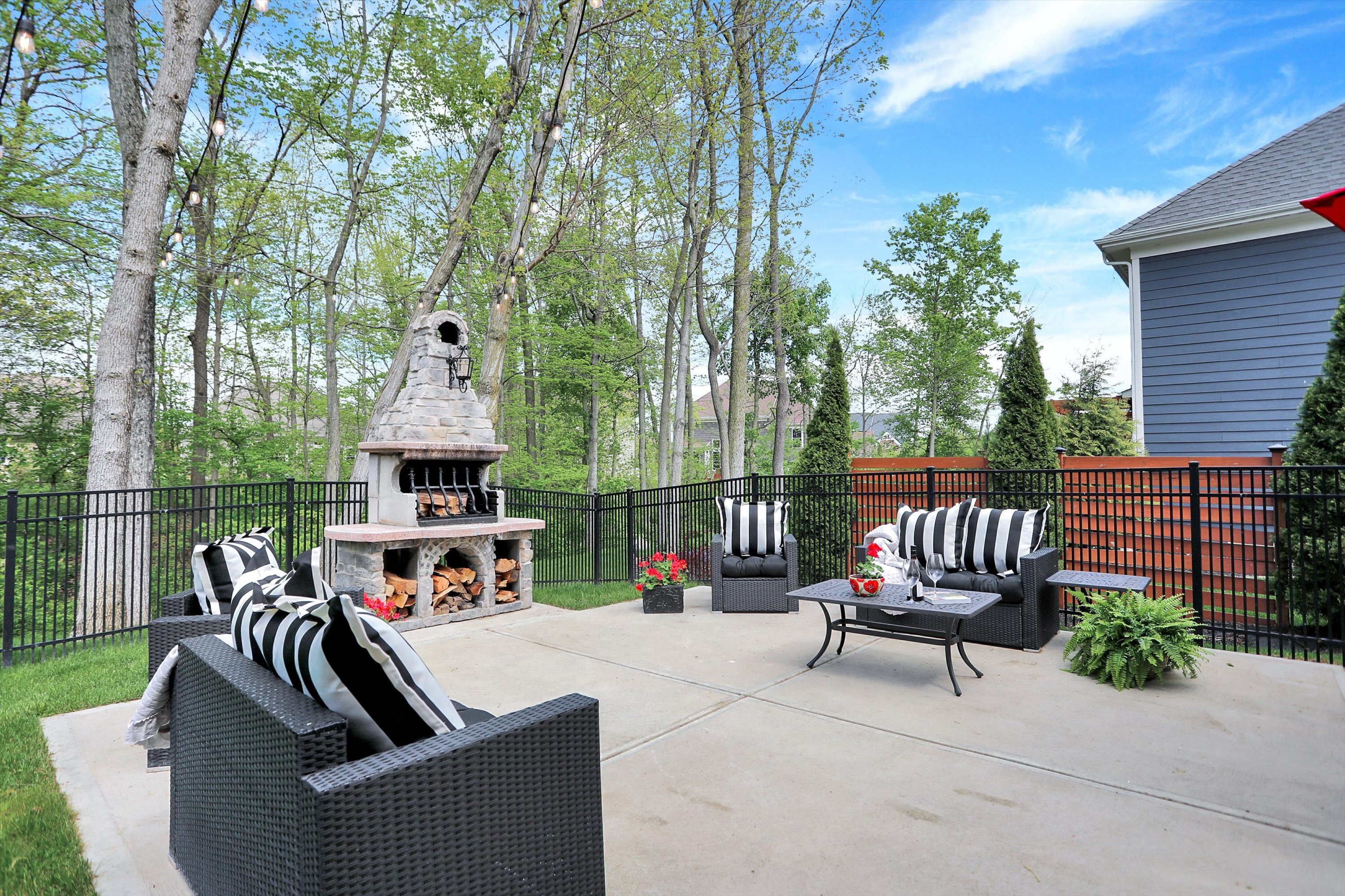 12558 Hidden Spring Cove Fishers, IN 46037 - Photo 10 of 55 Gallery Image 10