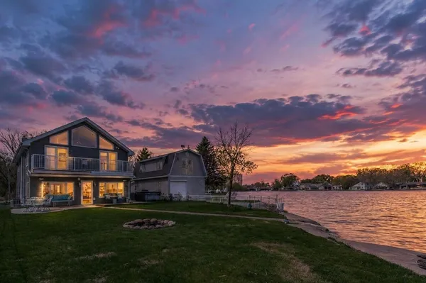 $649,900 | 2210 Westwind Road, Oshkosh, WI 54904