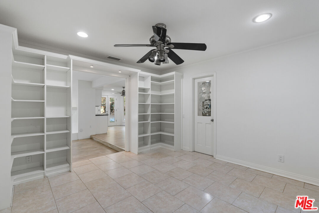 2202 Stunt Road Calabasas, CA 91302 - Photo 6 of 25 Gallery Image 6