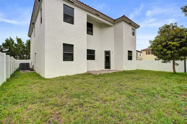 $900,000 | 3504 West 94th Street, Hialeah, FL 33018