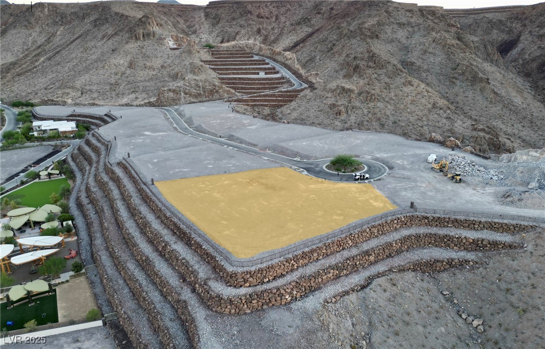 2 Highcrest Court Henderson, NV 89012 - Photo 2 of 8