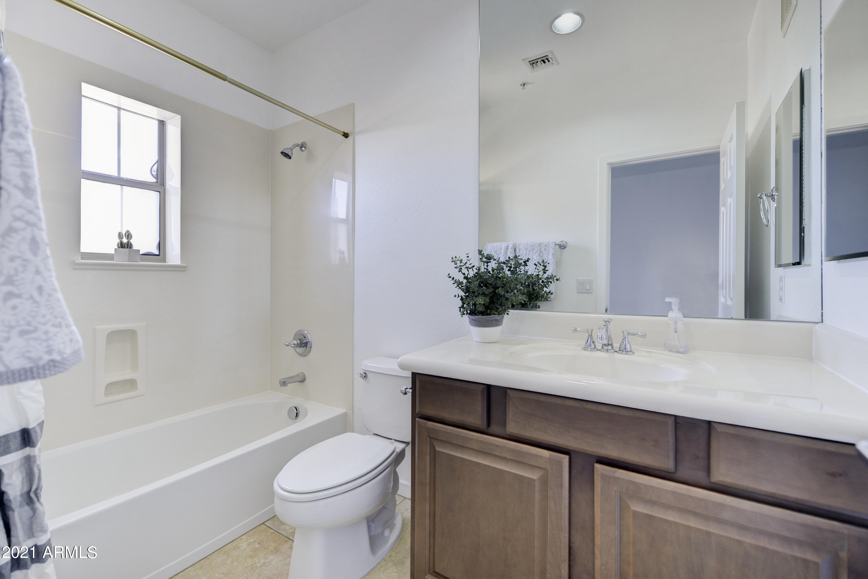 3935 East Rough Rider Road, Unit 1363 Phoenix, AZ 85050 - Photo 25 of 40 022_Bath II