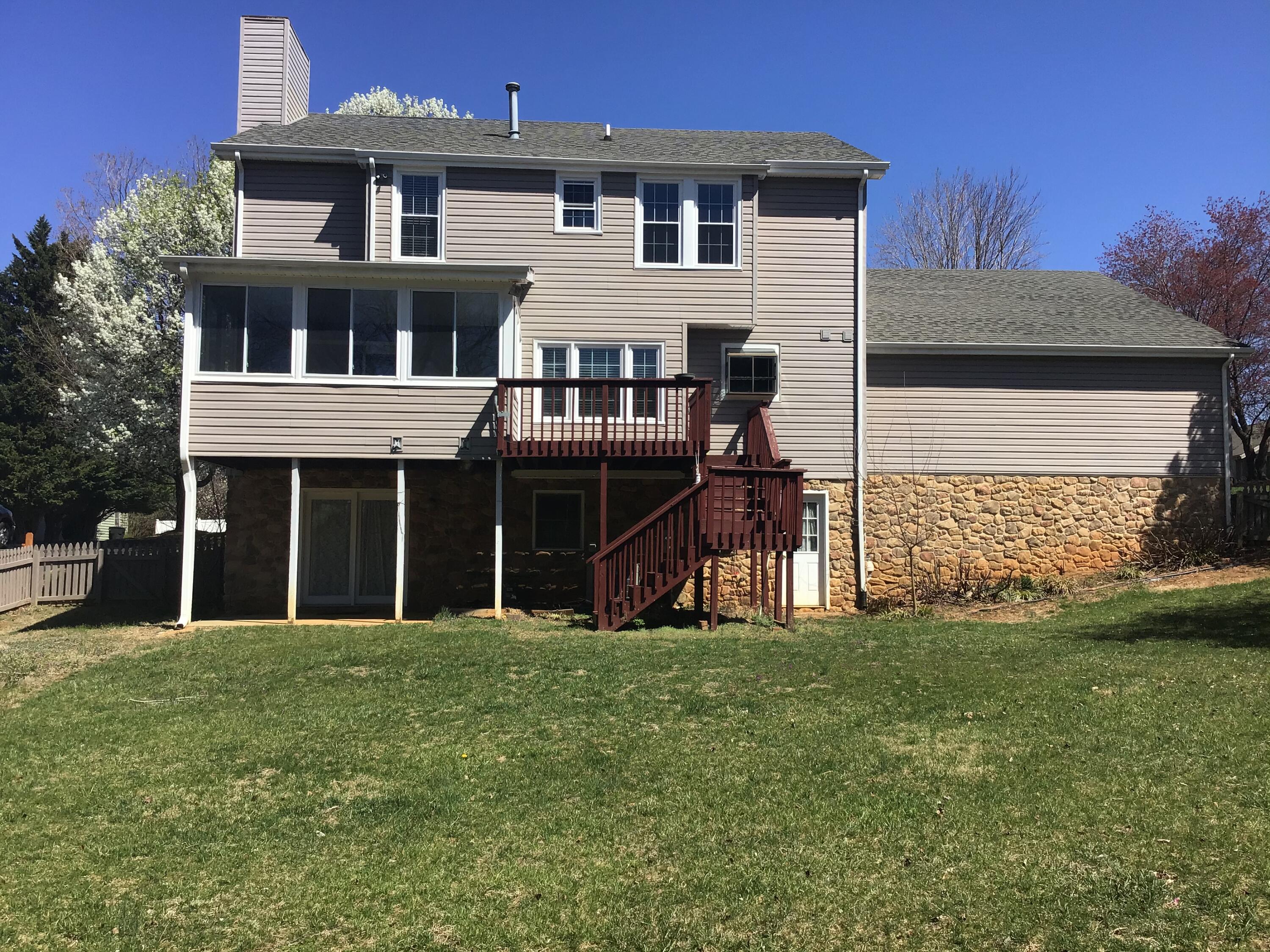 5306 Huntridge Road Roanoke, VA 24012 - Photo 3 of 18 4F4B4B71-FB9E-4B6C-8A46-20366A269A20