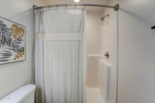 $320,000 | 700 A Johnson Avenue, Elizabethton, TN 37643