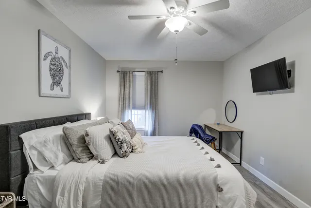 $320,000 | 700 A Johnson Avenue, Elizabethton, TN 37643