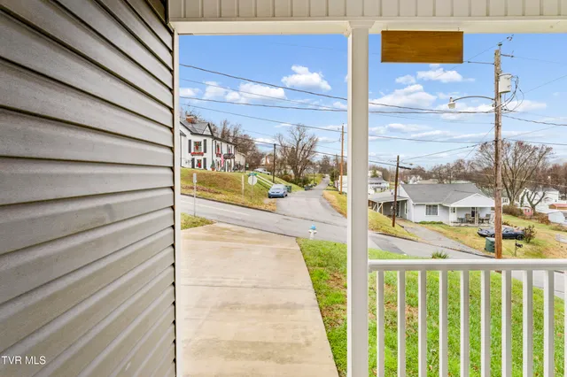 $320,000 | 700 A Johnson Avenue, Elizabethton, TN 37643